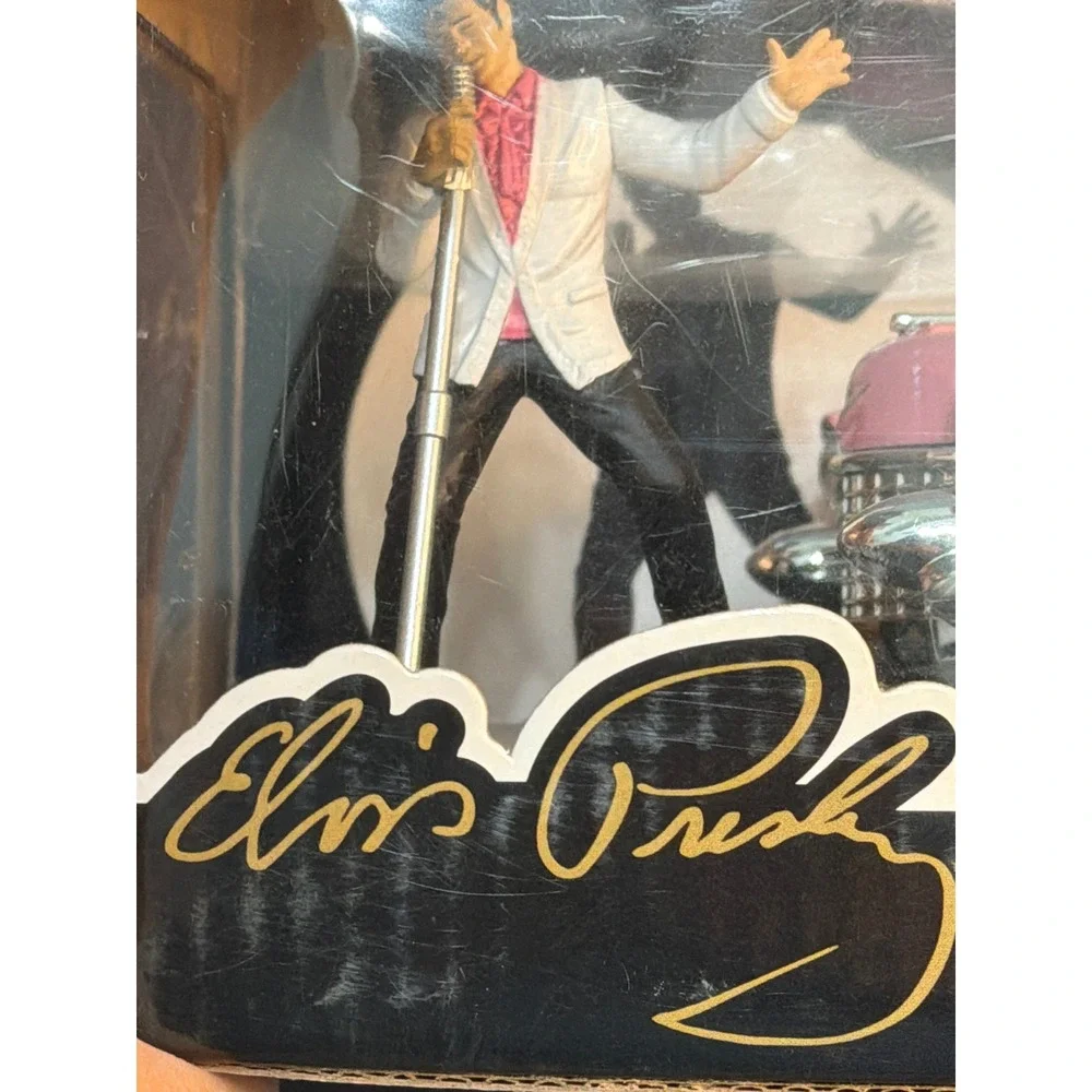 Jada Hollywood Rides Elvis Presley 1955 Cadillac Fleetwood Pink Die-Cast Figure